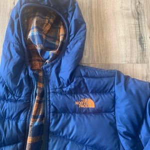 THE NORTH FACE - North Reversible Down Jacket - BOYS Medium 10-12